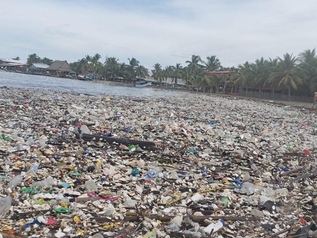 Contaminación mar Honduras