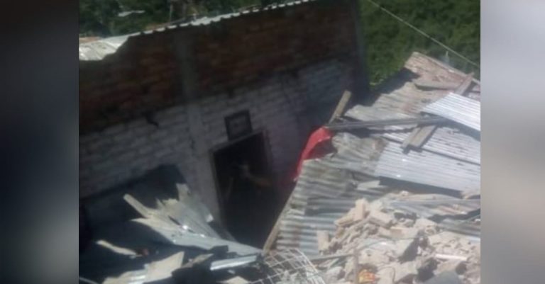 niño atrapado en la Villa Unión
