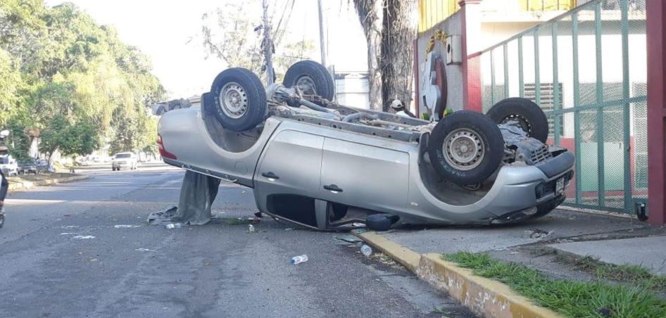 Colombiano se accidenta en bulevar Mackay