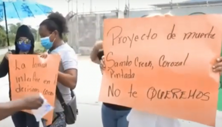 Laeisz protesta Atlántida