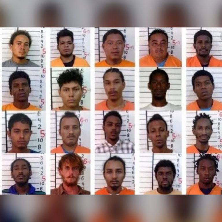 reos se fugan de cárcel belice