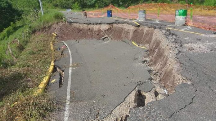 carretera hacia Santa Bárbara
