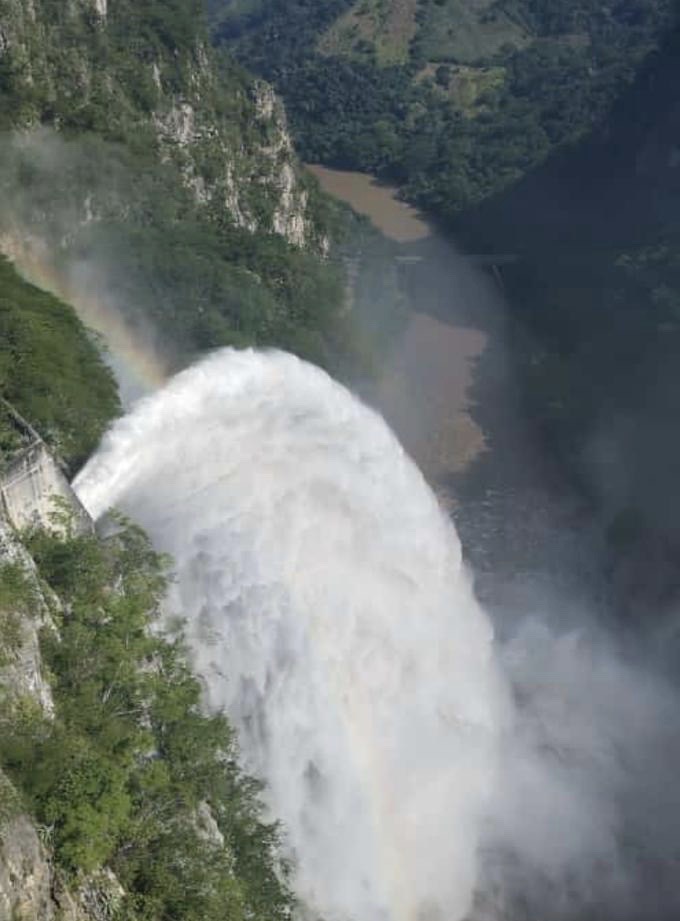 Primeras descargas en El Cajón