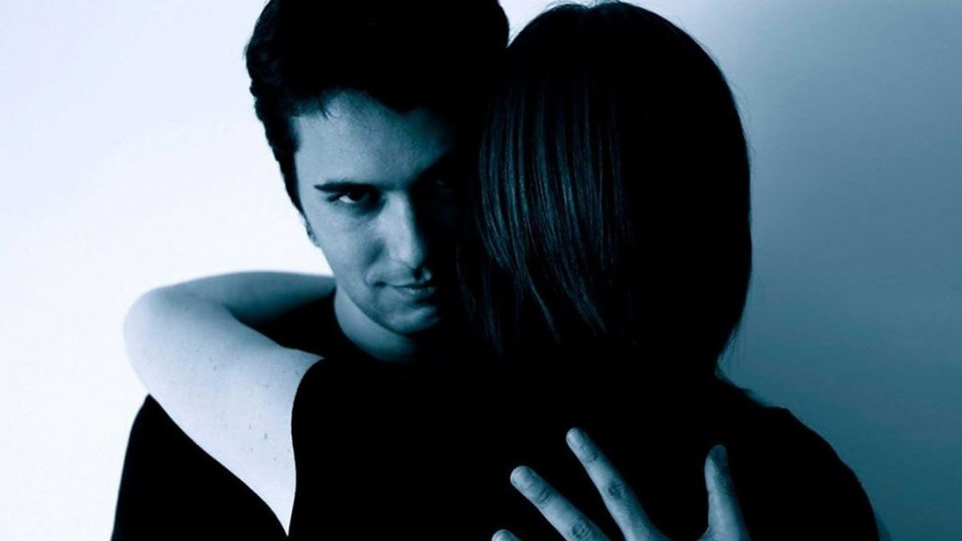 tu pareja te manipula