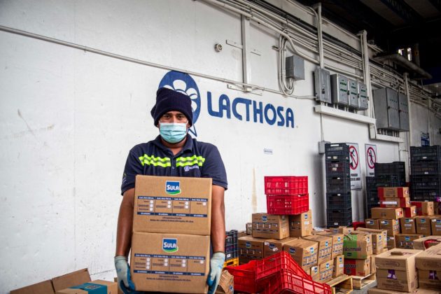 Lacthosa brinda apoyo a colaboradores