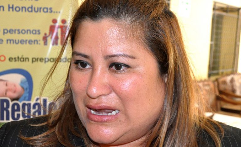 Welsy Vásquez postergar elecciones