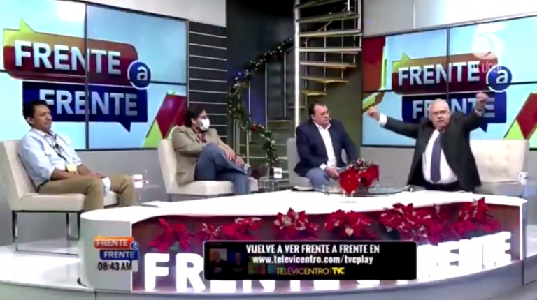 Óscar Nájera se hinca narcotráfico