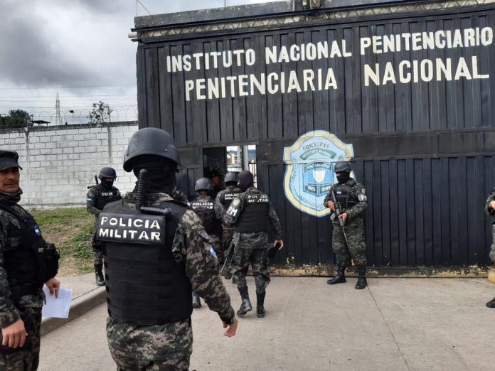 Abusos en centro penales