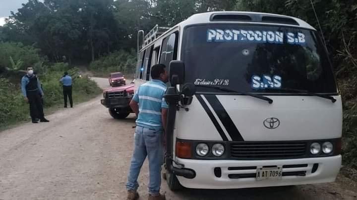 machete asaltan autobús Santa Bárbara