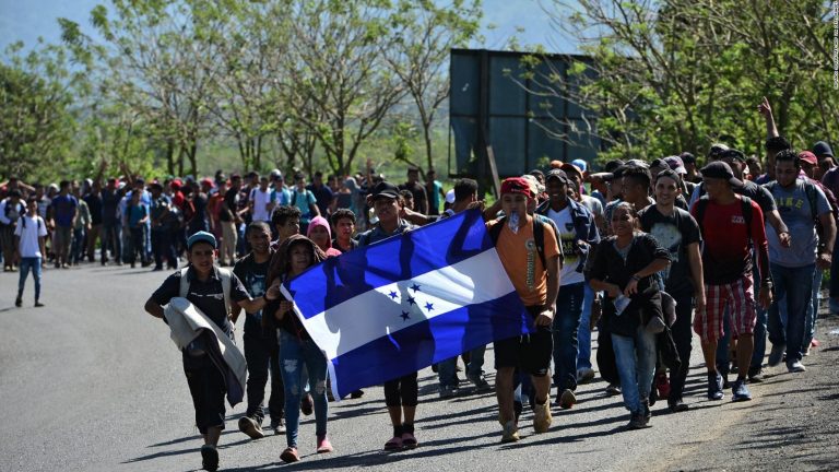 Excanciller advierte migrantes