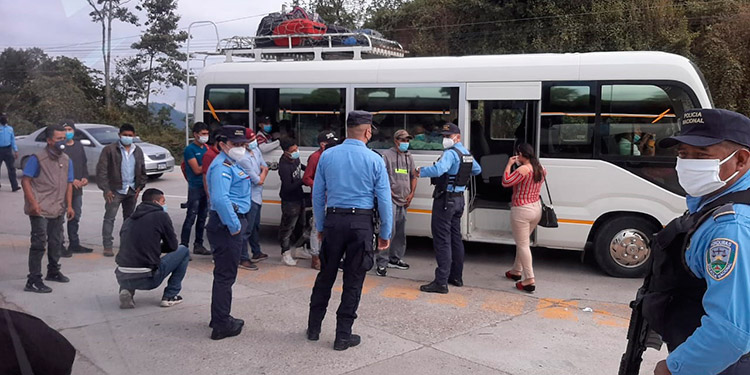 Caravanas migrantes traficantes