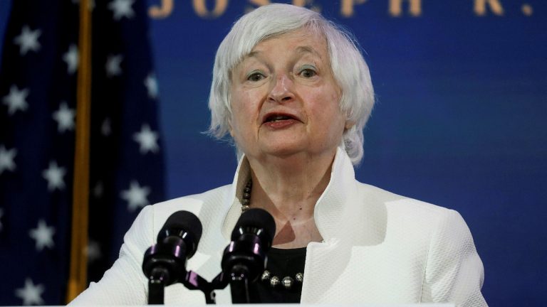 Janet Yellen es nombrada secretaria del Tesoro de EEUU, primera mujer en ese cargo
