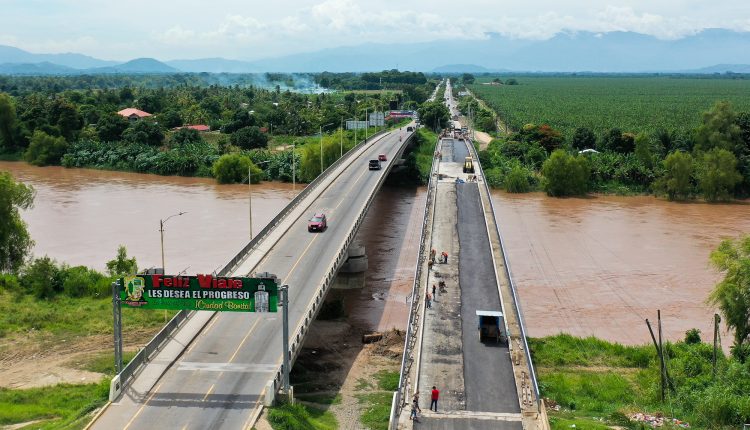 cierre de puente la amistad en El Progreso