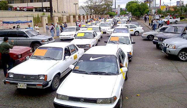 Paro taxistas lunes incumplimientos gobierno