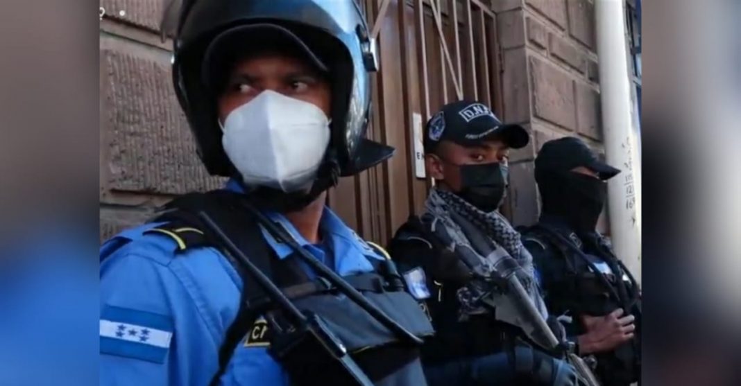 realizan pruebas a policías Keyla