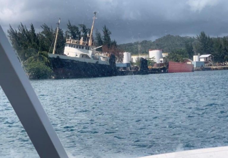 embarcación OABI Roatán