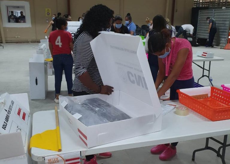 CNE finaliza escaneo de actas