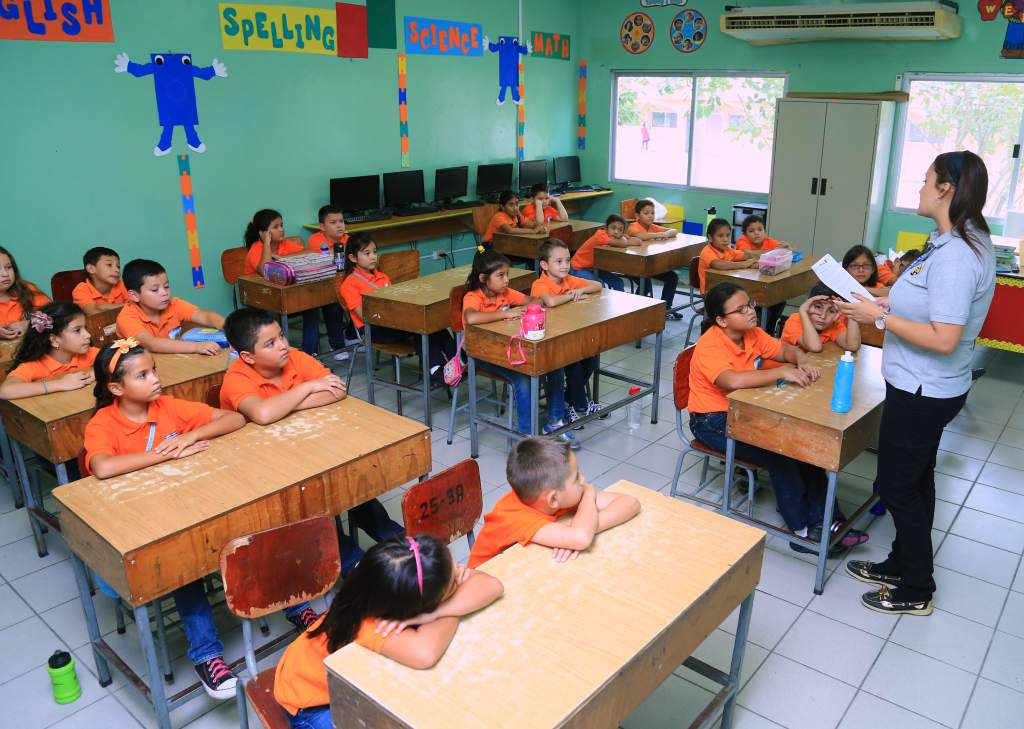 centros educativos privados piden financiamiento