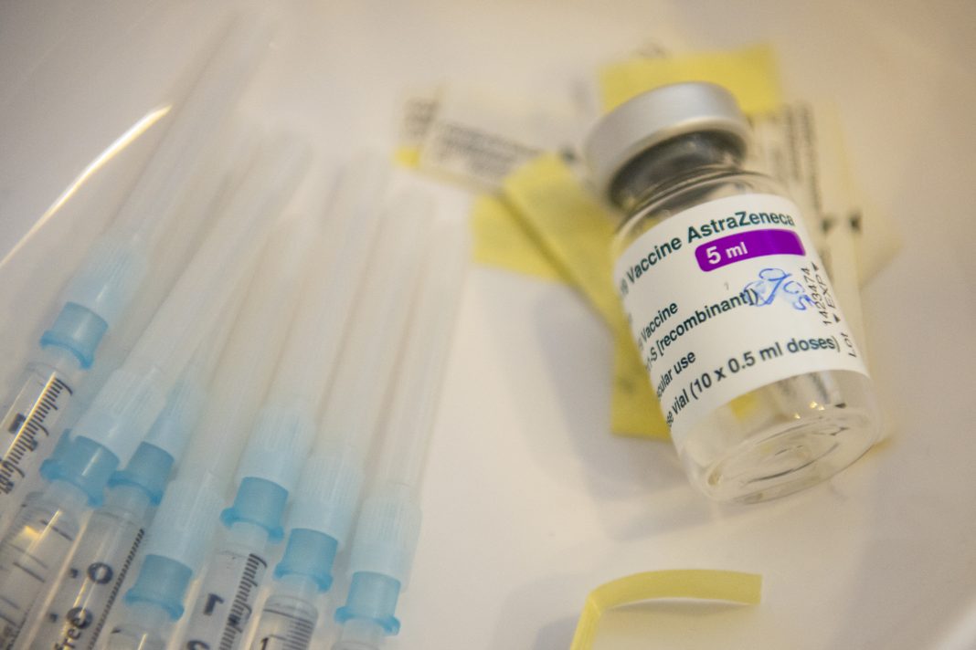 muertes por vacuna de astrazeneca