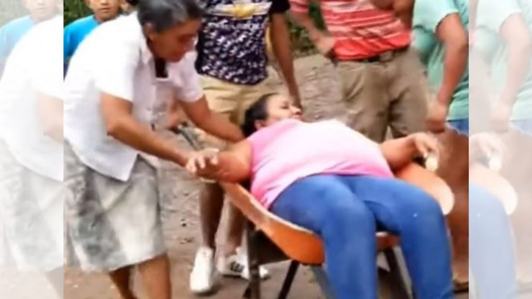 mujer carreta Santa Bárbara