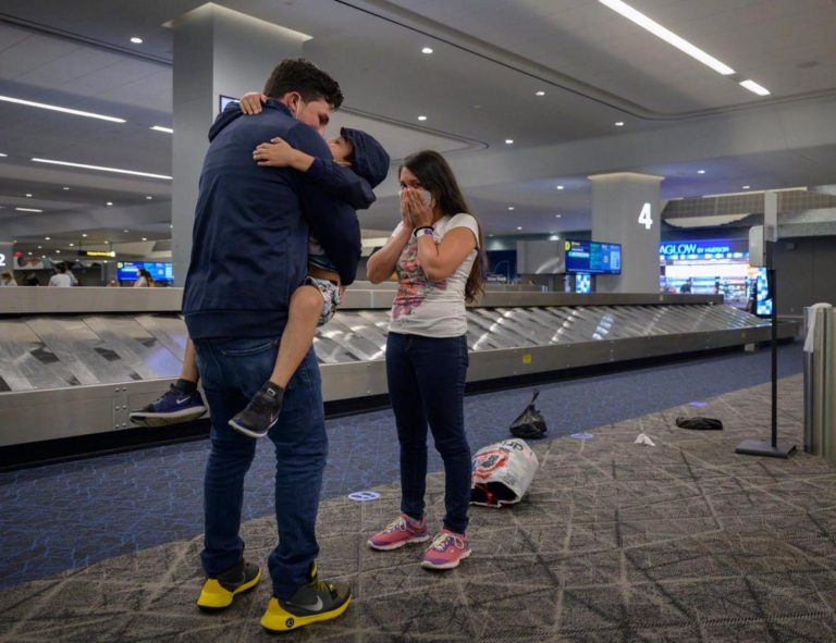 Padre e hijo se reencuentras en EEUU