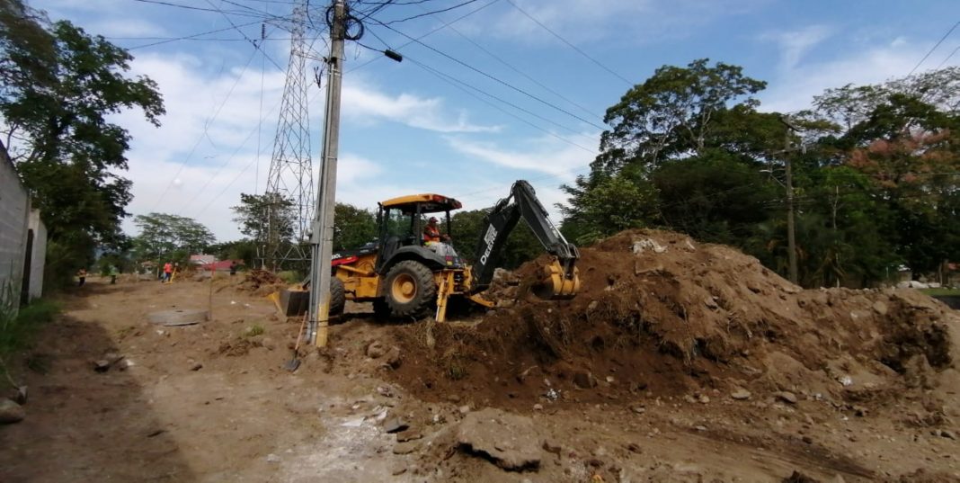 Pavimentación bulevar Las Torres
