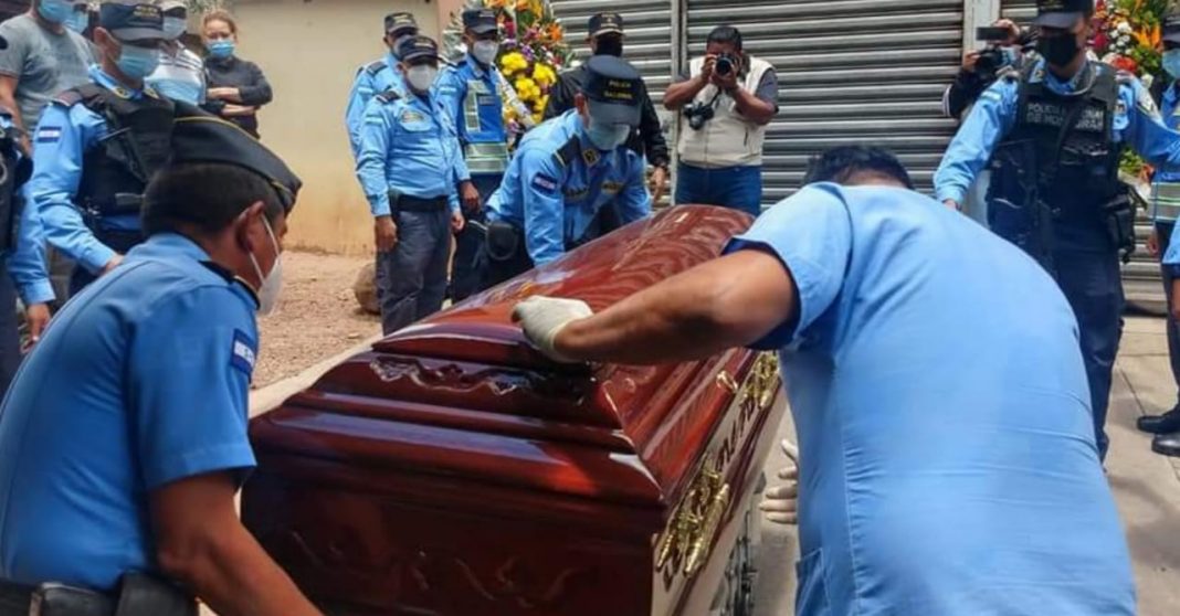 padre policía Cerro Grande