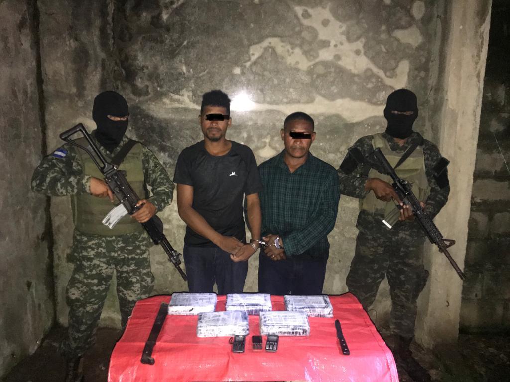 embarcación con droga en Islas de la Bahía