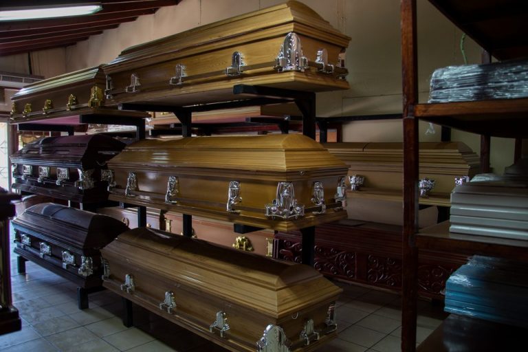 Funerarias muertes abril
