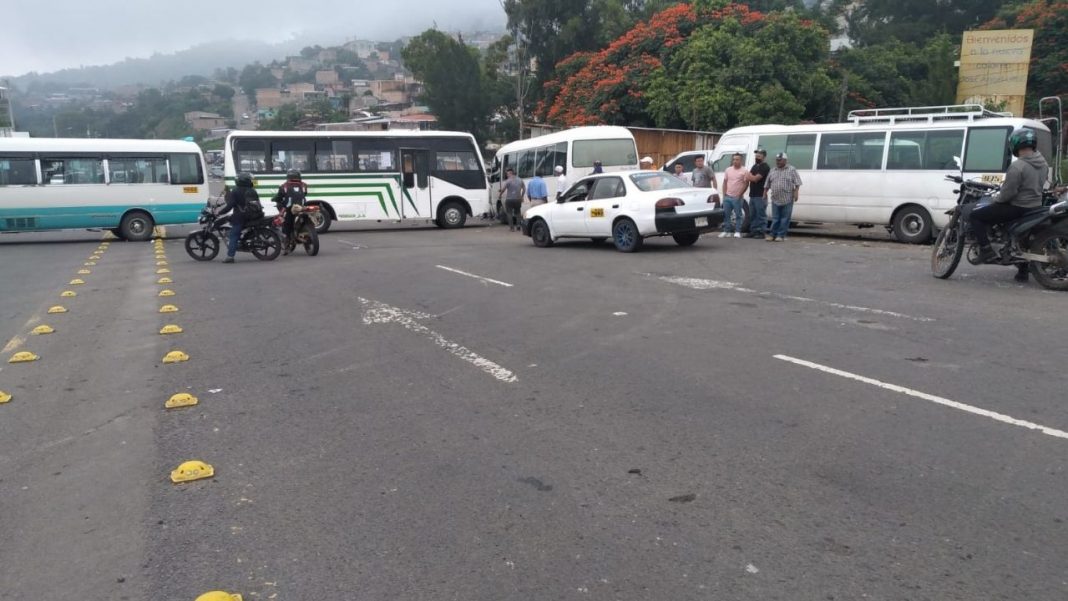 autoridades del Gobierno transporte