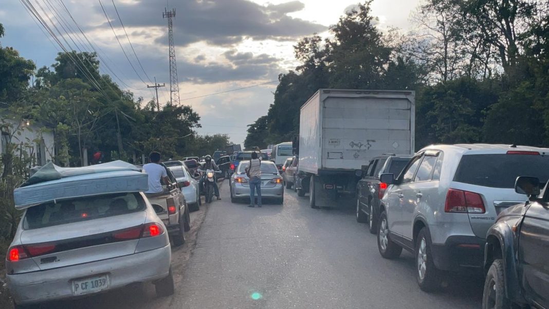 tráfico en carretera a Occidente