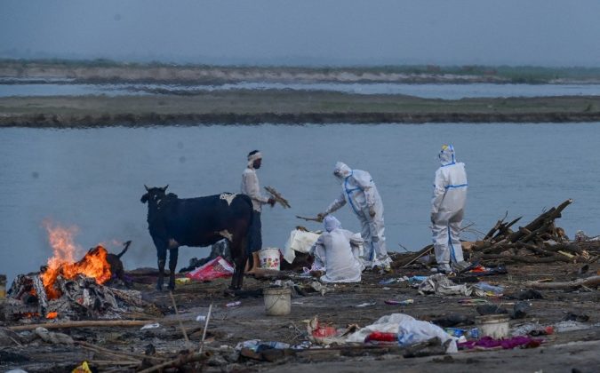 cadáveres en India