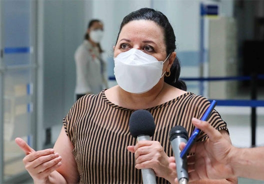Exministra de salud asegura puso denuncia Fiscalía