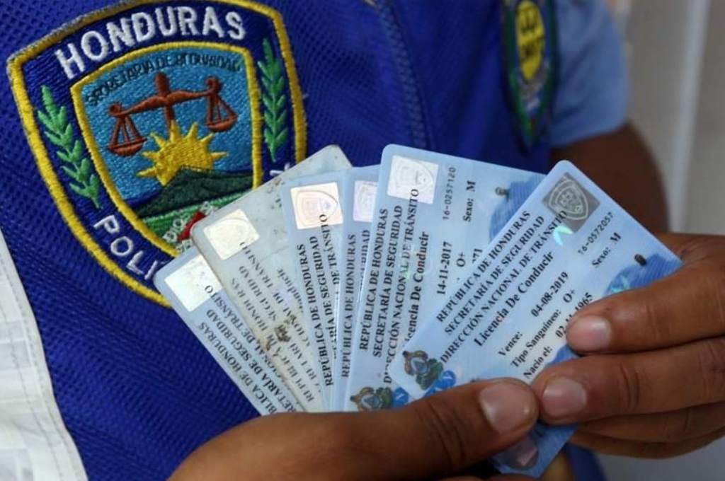 como tramitar la licencia de conducir en línea