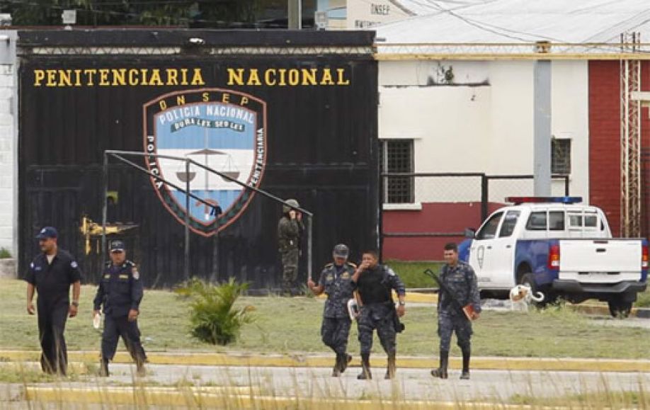 denuncian al subdirector de la cárcel de Támara