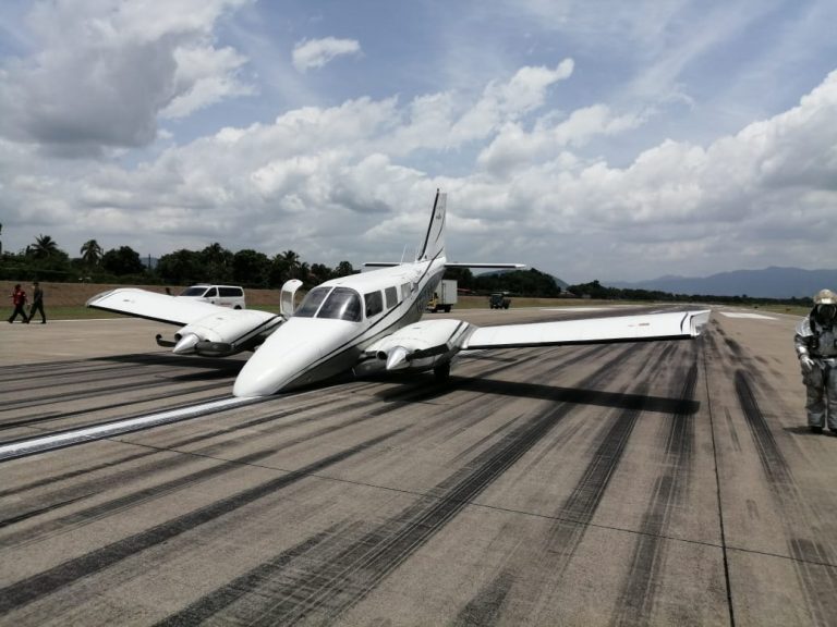 aeronave aterriza de emergencia