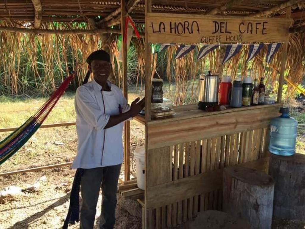 desalojo La Hora del Café