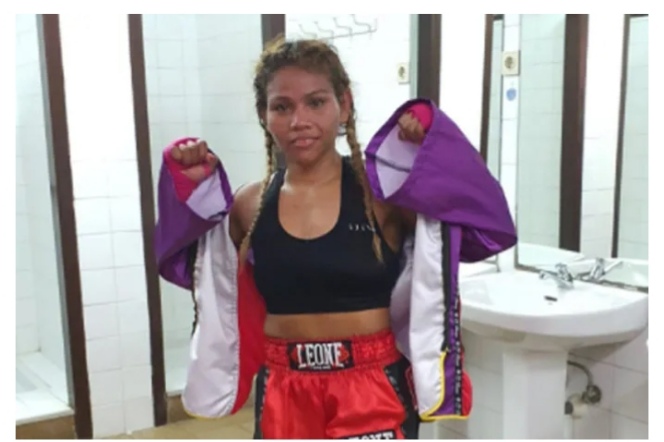 Boxeadora hondureña destaca en España