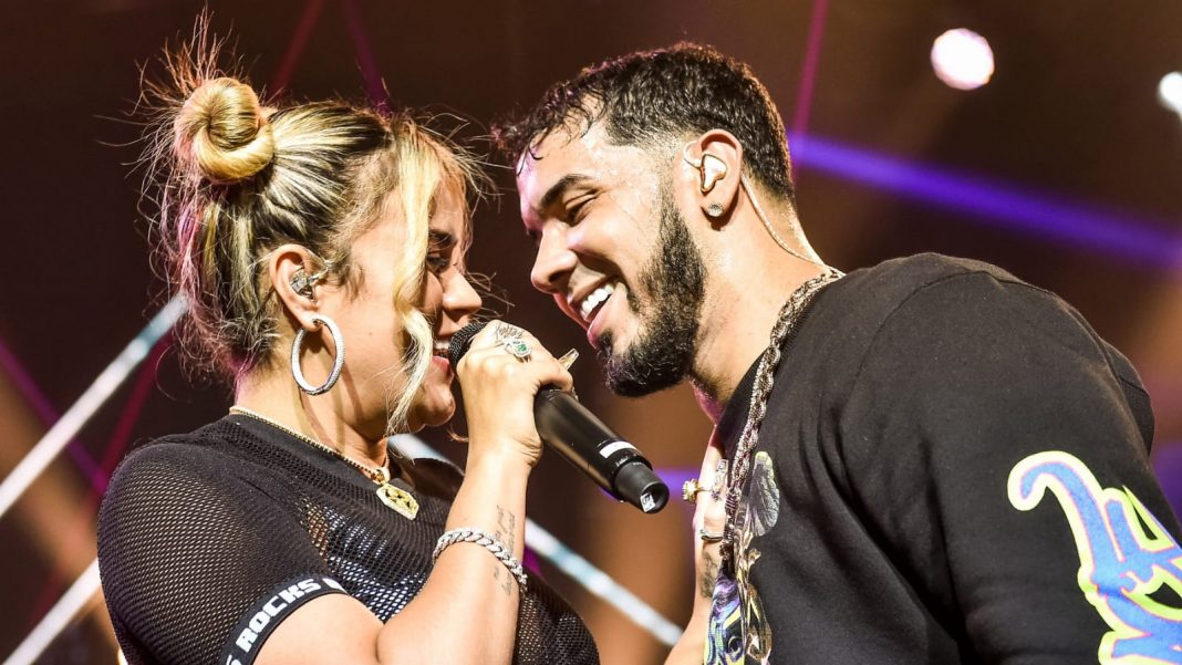 Anuel pide volver con Karol