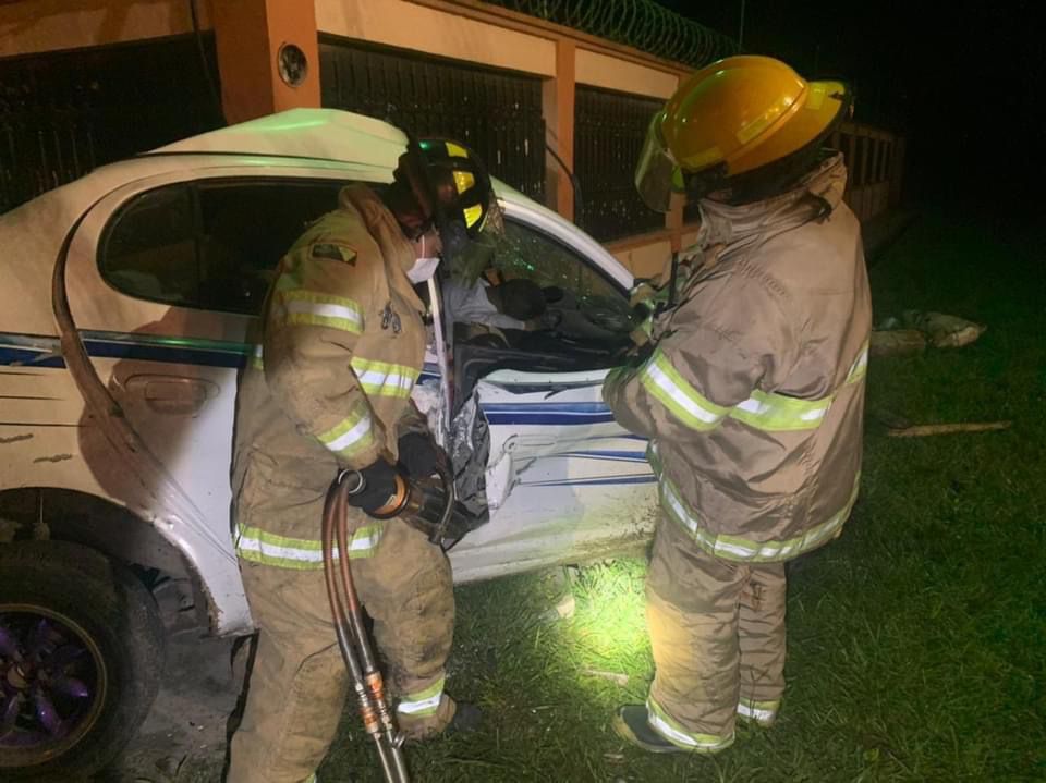 Volcamiento de un taxi