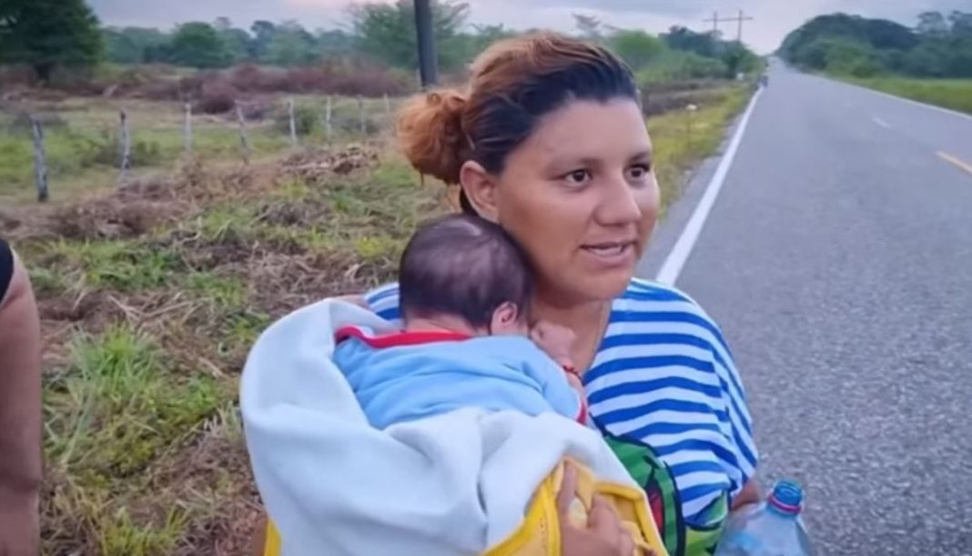 hondureña busca llegar a EEUU