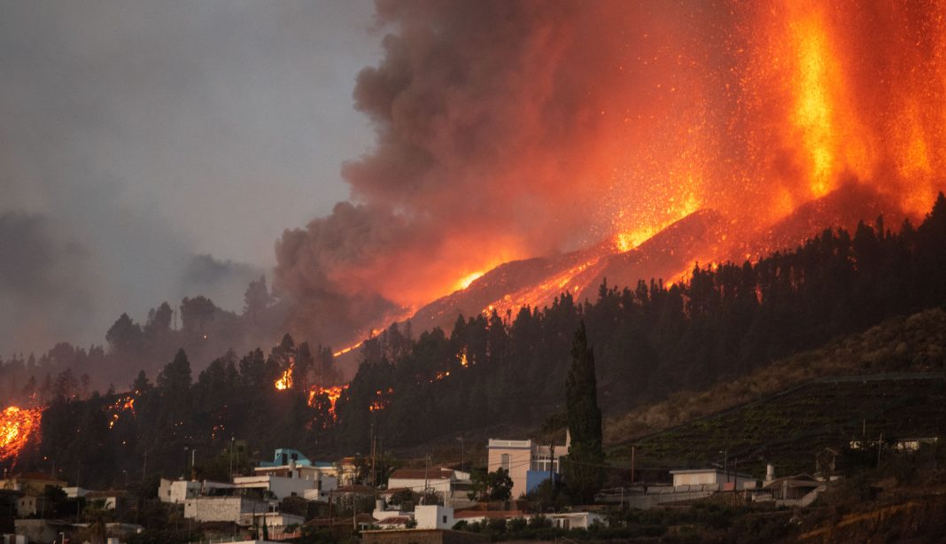 fotos erupción volcán en españa