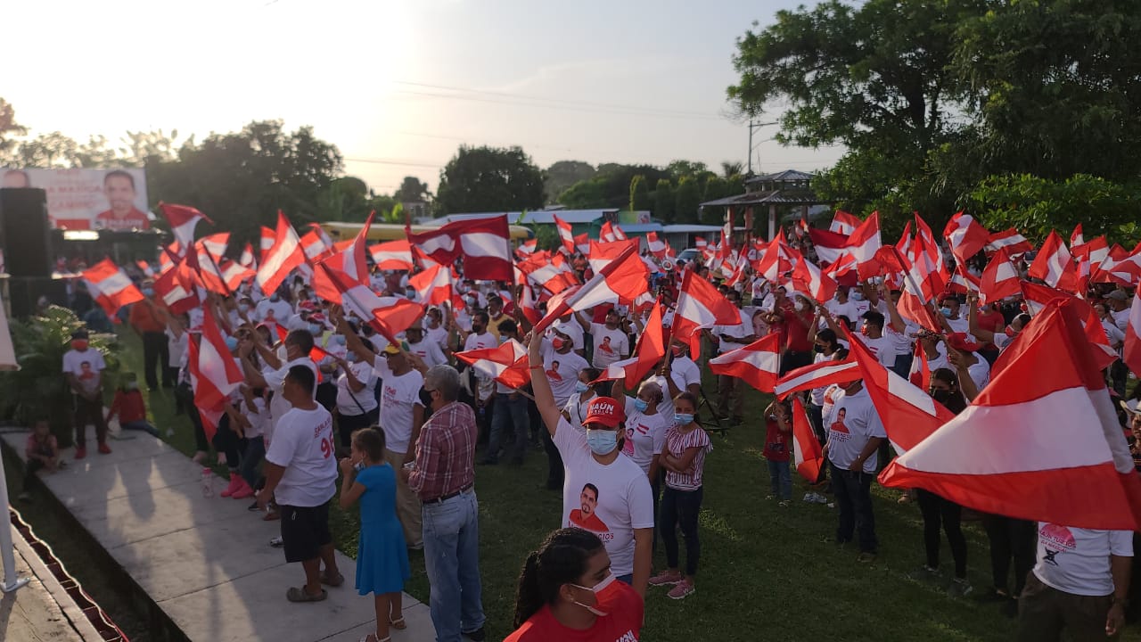 En SPS los liberales llegaron a los discursos de los dirigentes.