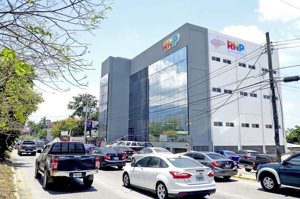 Investigan personal del RNP por falsificación de documentos