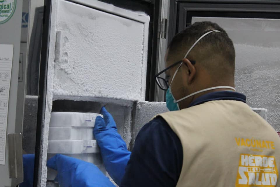 Llegan a Honduras 234000 dosis de Pfizer