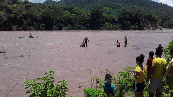 lancha varada en Santa Bárbara