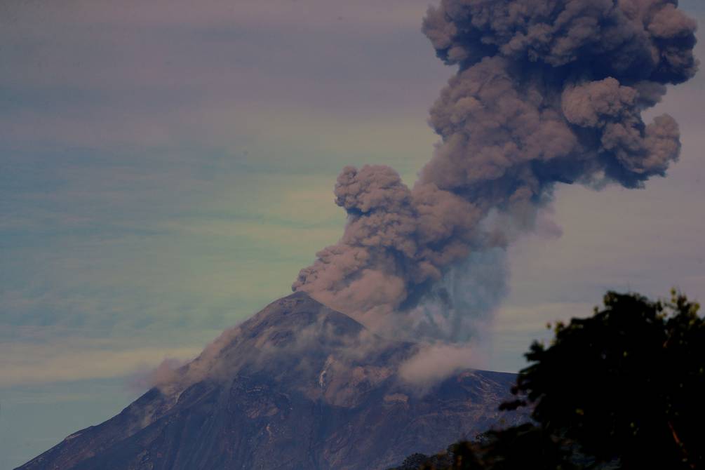 Lluvia de ceniza provocada por el volcán.