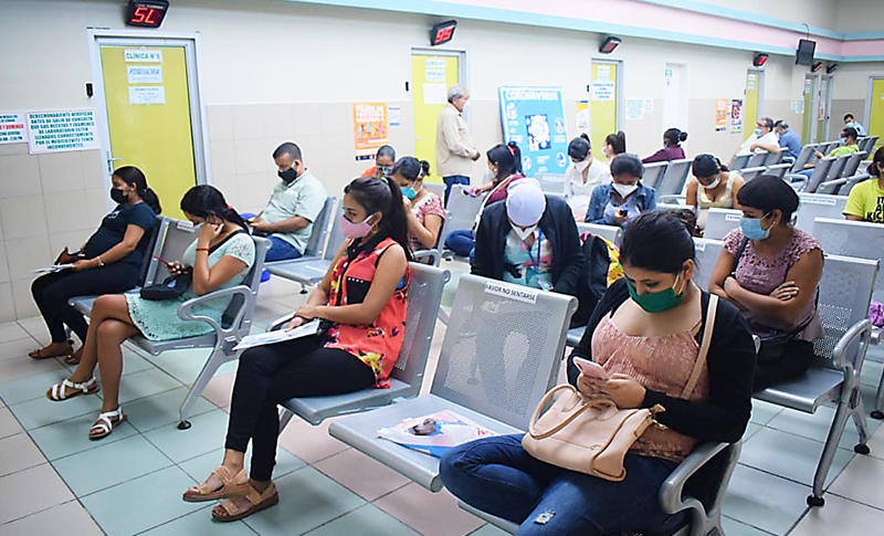 IHSS consulta externa feriado
