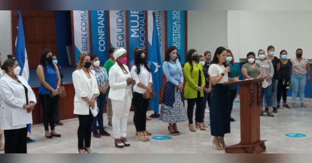 mujeres Partido Nacional aborto