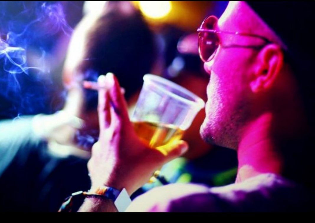 alcohol aumenta riesgo padecer cáncer